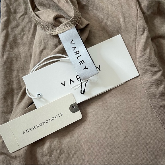 Varley Holly Tee in Mocha minimalist back to school academia - Picture 6 of 8